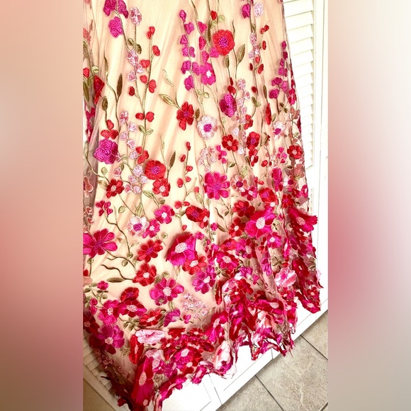 New 🌸AW Alison Floral Embroidered Maxi Dress 10 - Picture 3 of 6